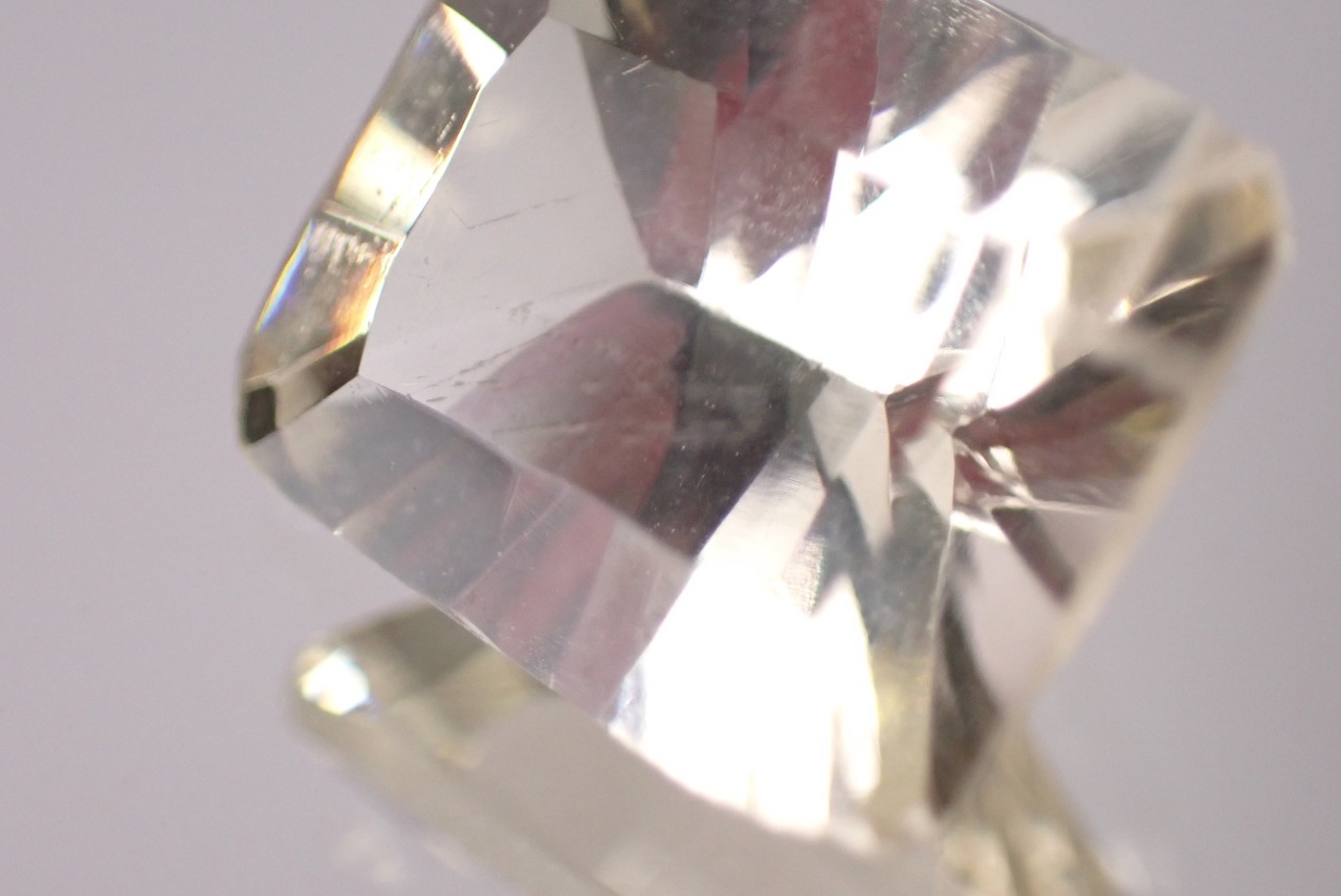 ゴールデンラブラドライト(コンケーブカット)　3.51ct　[C7‐143]