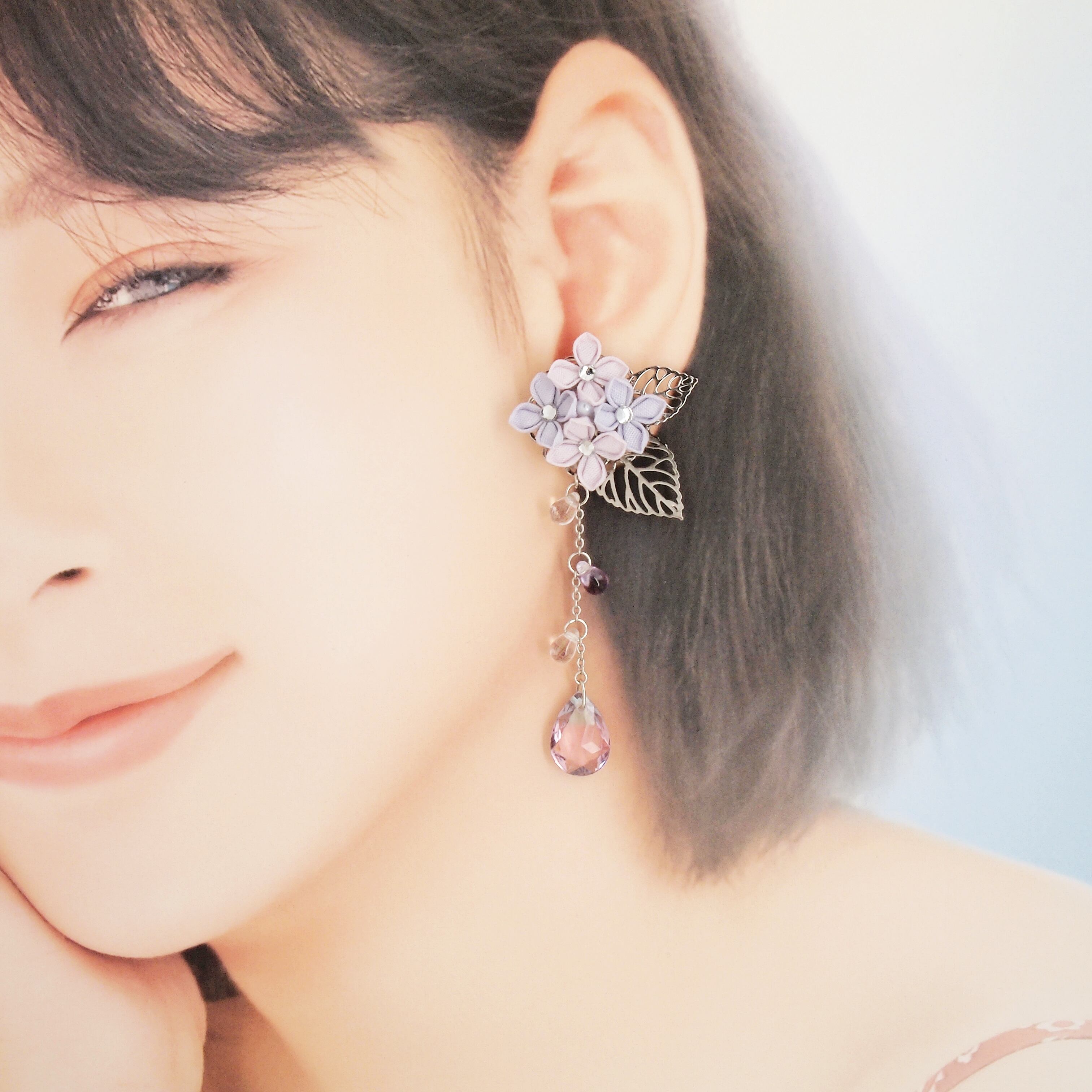 2099円硝子細工の様なイヤーカフ＊*.イヤリング あじさい フラワー 2099円硝子細工の様なイヤーカフ＊*.イヤリング あじさい フラワー