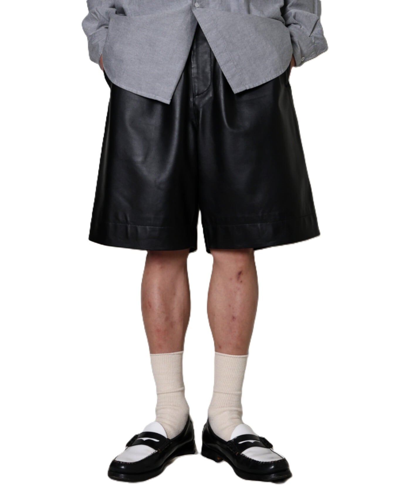 UNIVERSAL PRODUCTS. / 261-60513 LEATHER EASY SHORTS (BLACK