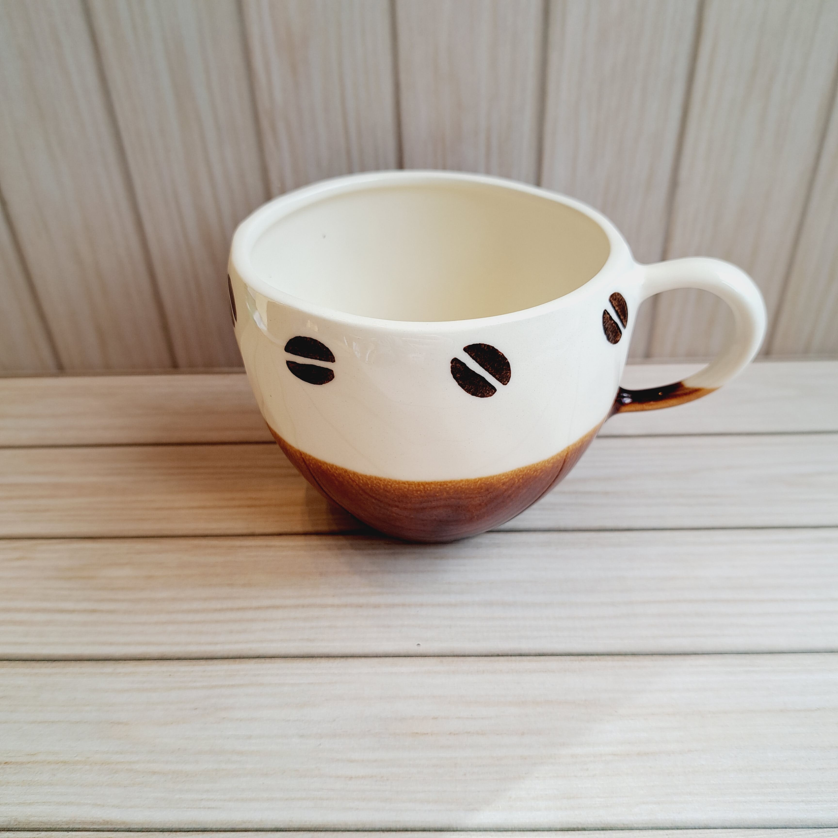 美濃焼・日本製】コーヒー豆マグカップ ラウンド型 カフェオレ