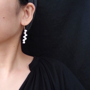 ケシパールのスウィングピアス【K14gf】petit petal