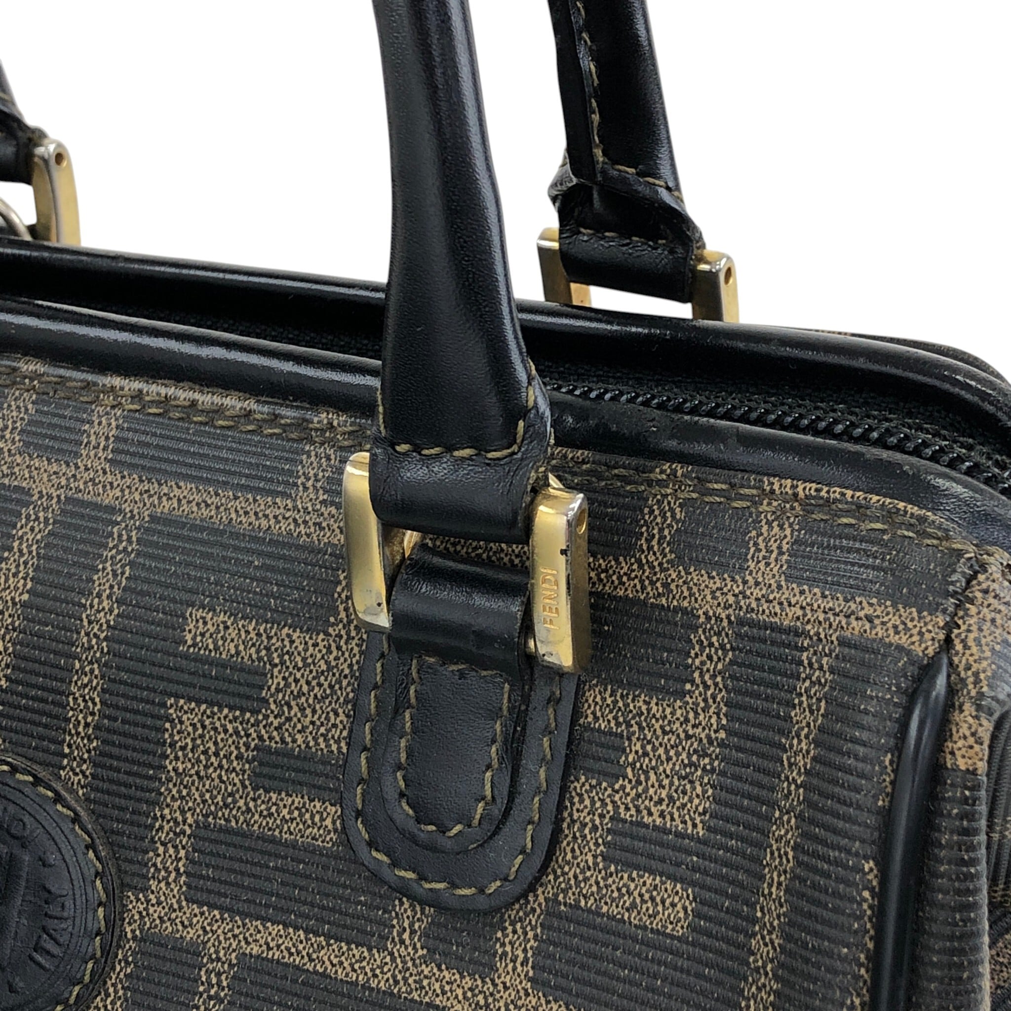FENDI フェンディ ズッカ ショルダーバッグ ブラック FFロゴ PVC 2WAY