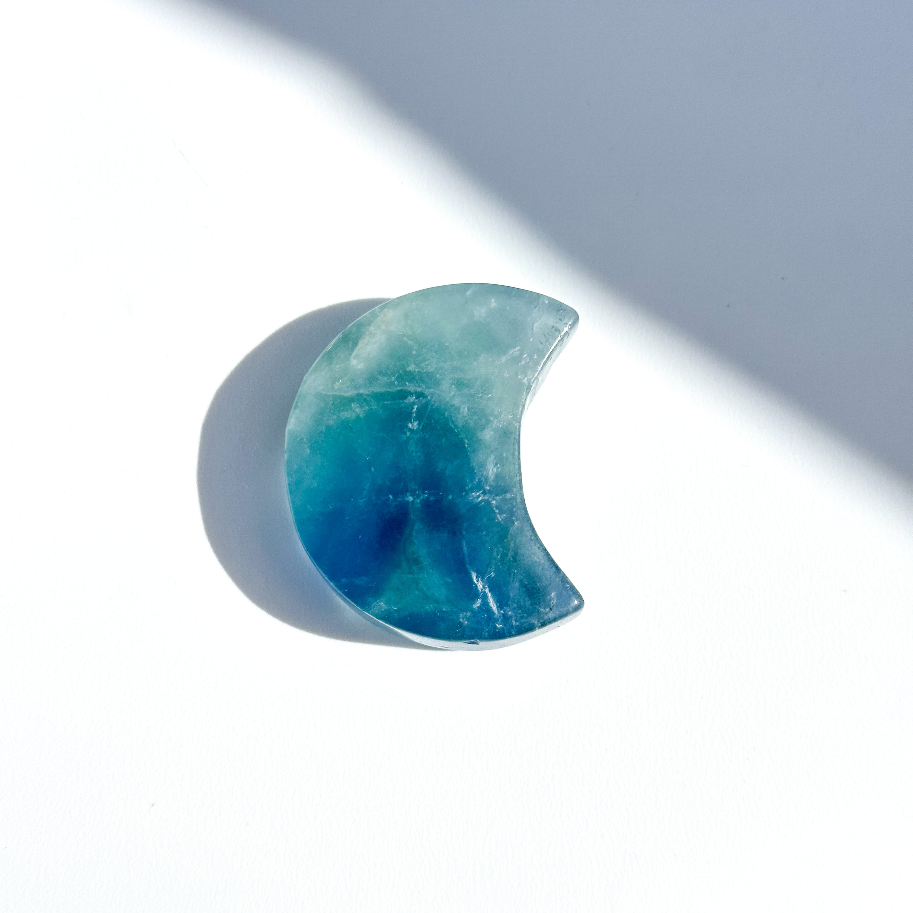 ブルーフローライト 三日月23◇ Fluorite ◇天然石・鉱物