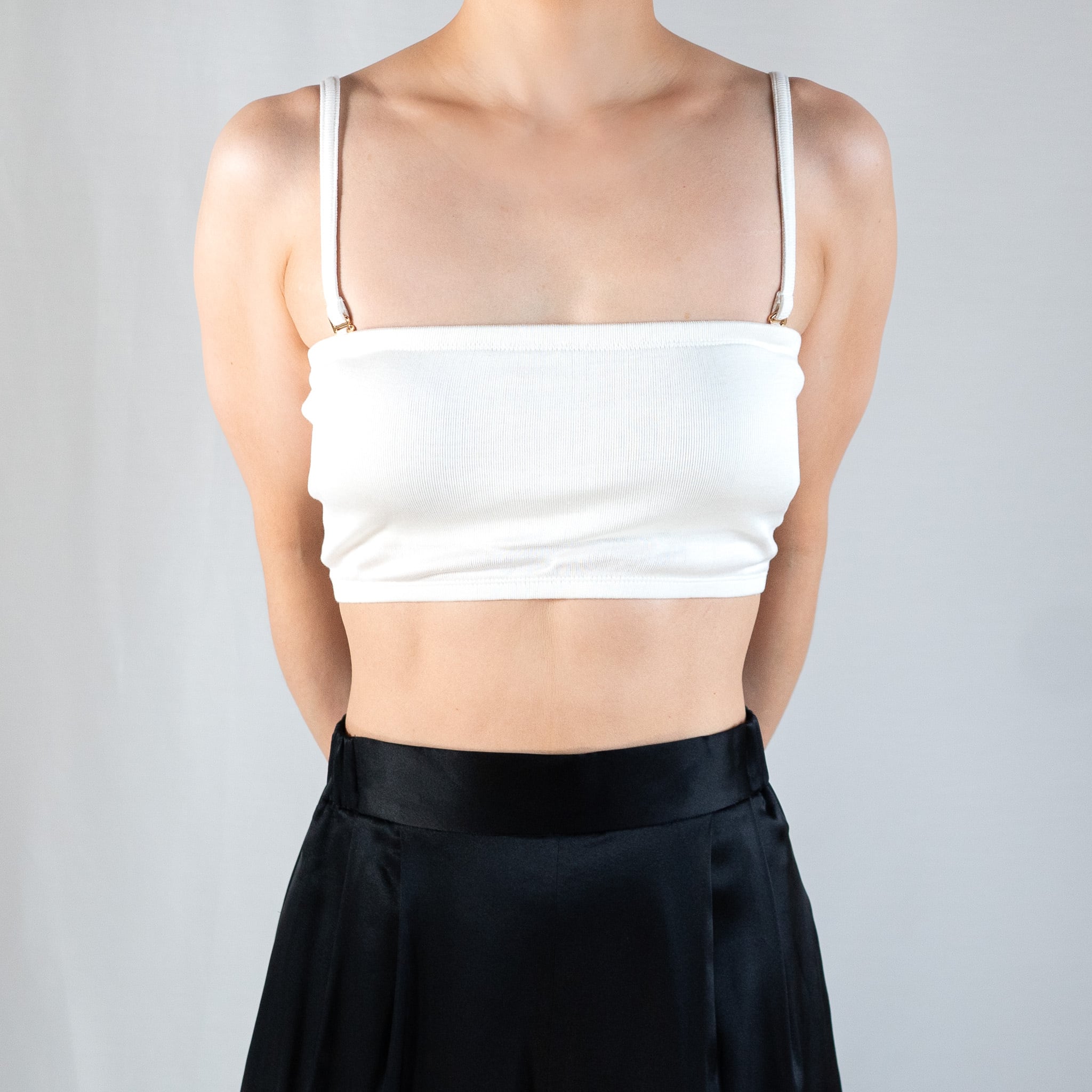 Nu Life in Silk ニットチューブトップ White | Basara