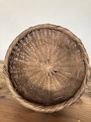 ヴィンテージの竹籠