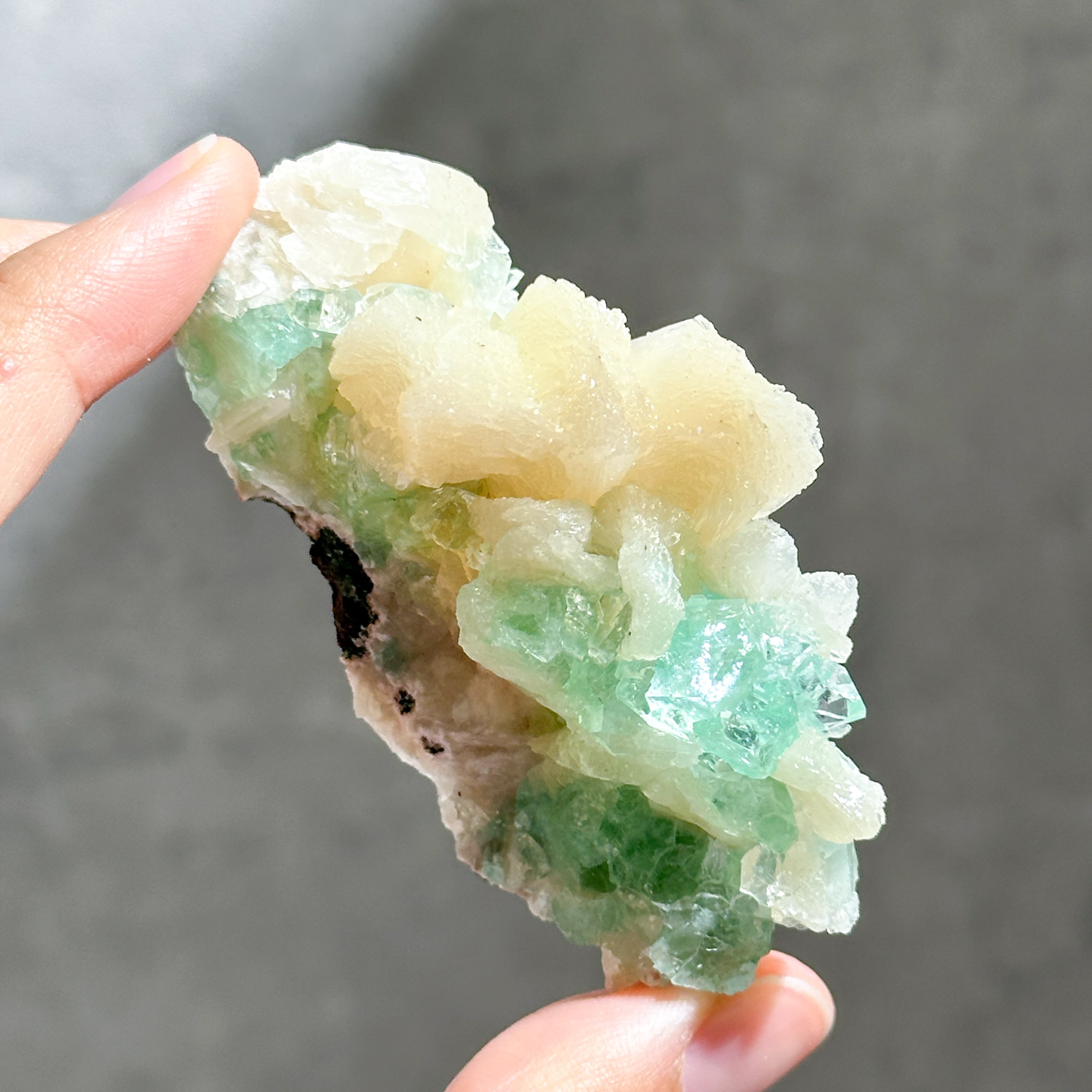 グリーンアポフィライト＆スティルバイト 83◇ Green Apophyllite
