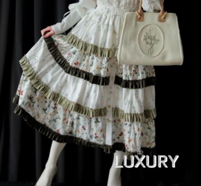 ロングスカート Sweetdreamer 春夏 春秋 ロング丈 フレア ウエストマーク 蝶々 クローバー 花柄 プリント ティアードスカート かわいい ゆったり 体型カバー 甘ロリ 森ガール 着回し ふんわり ゴスロリ ロリータファッション Loli4902 Luxury ロングスカート Sweetdreamer 春夏 春秋 ロング丈 フレア ウエストマーク 蝶々 クローバー 花柄 プリント ティアードスカート かわいい ゆったり 体型カバー 甘ロリ 森ガール 着回し ふんわり ゴスロリ ロリータファッション Loli4902 Luxury