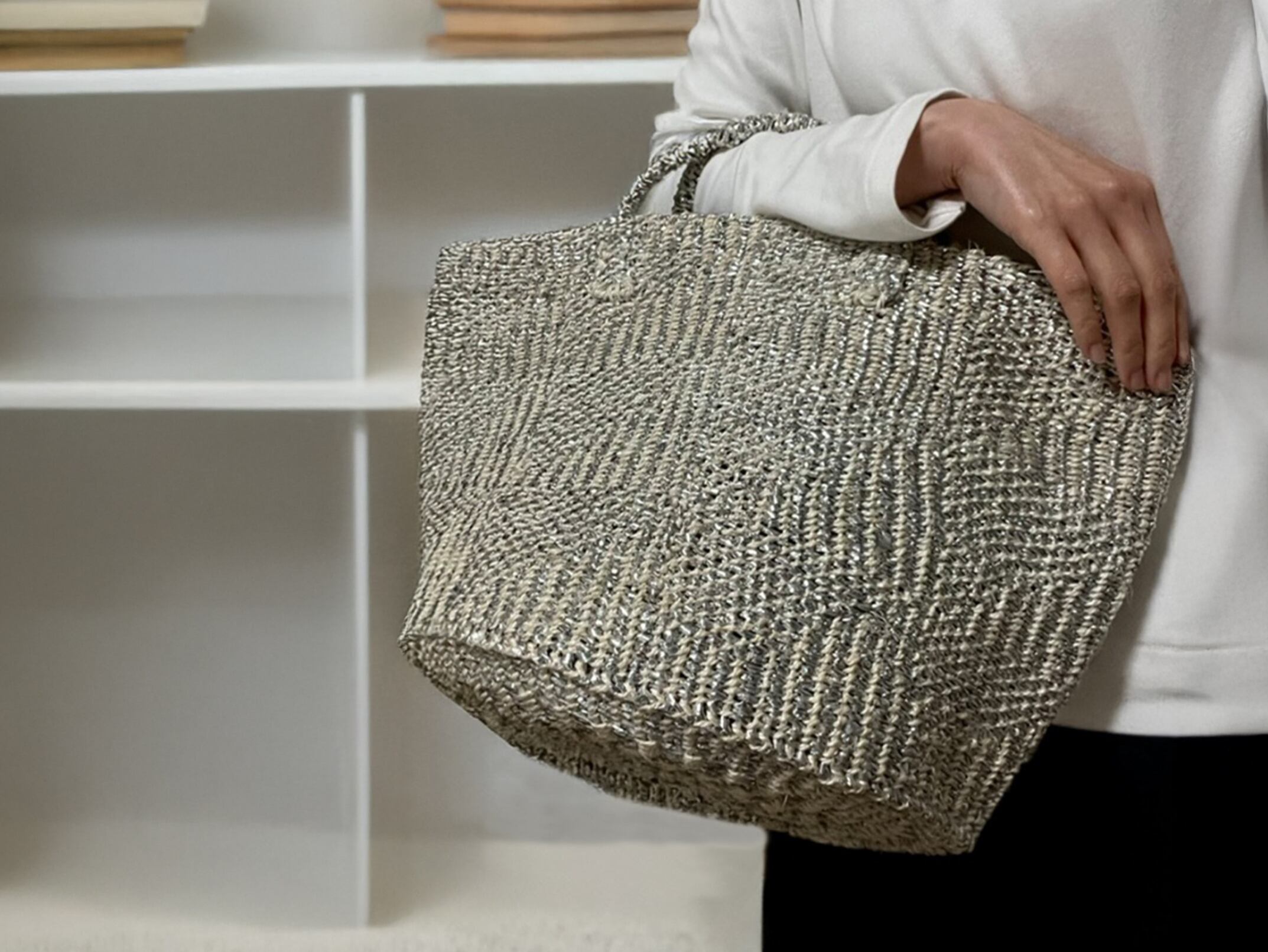 【Sold Out 】プラスチック サイザル カゴバッグ プラチナx生成