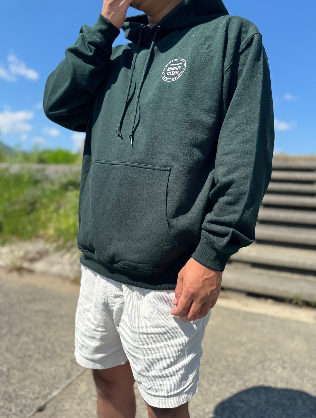 CIRCLE LOGO LIGHT HOODIE