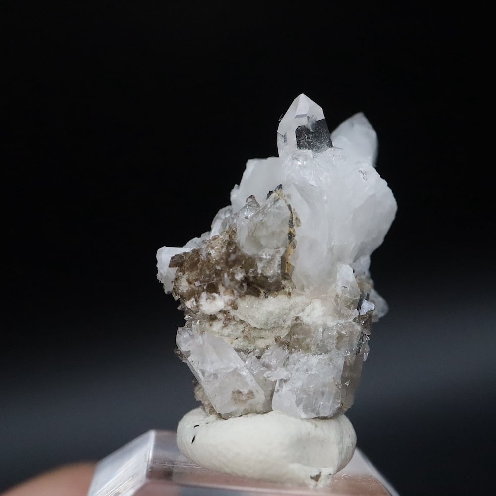 鋭錐石 in クォーツ アナテーズ 水晶 2g OTH174 鉱物 原石 天然石