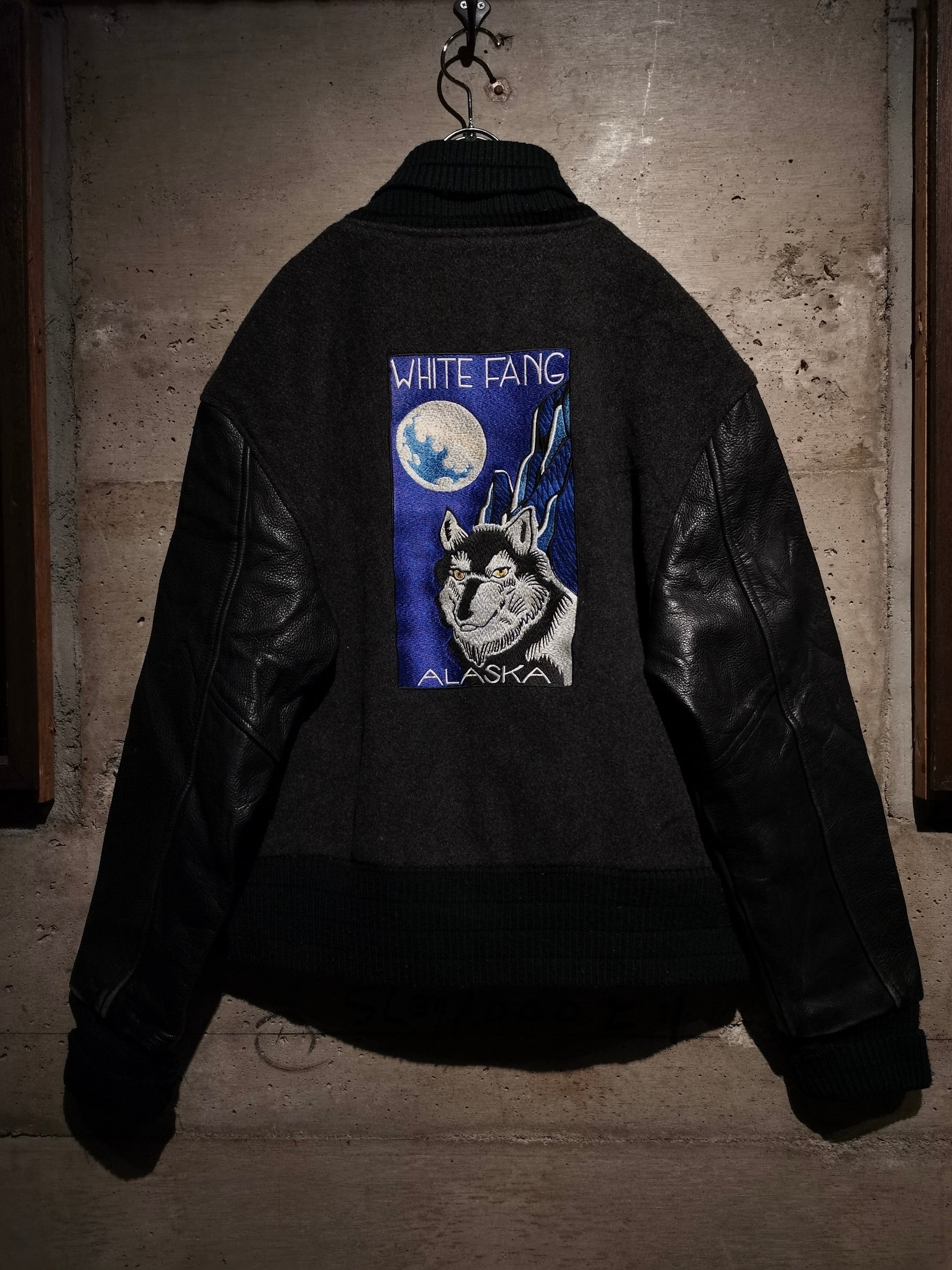 Caka】“White Fang” Wolf x Moon Embroidery Vintage Stadium Jacket 
