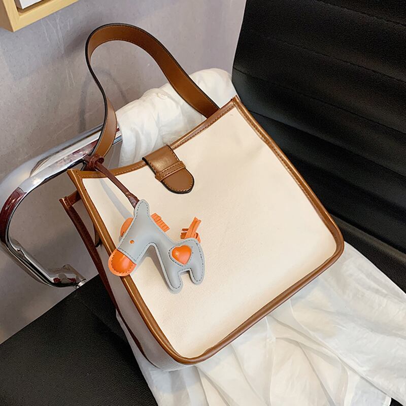 スモールバッグレディースバッグ2020人気の新しい波夏のファッションキャンバスショルダーバッグネット赤い海野生の小さな正方形のバッグ Tiancai_Wing_Bag1839047