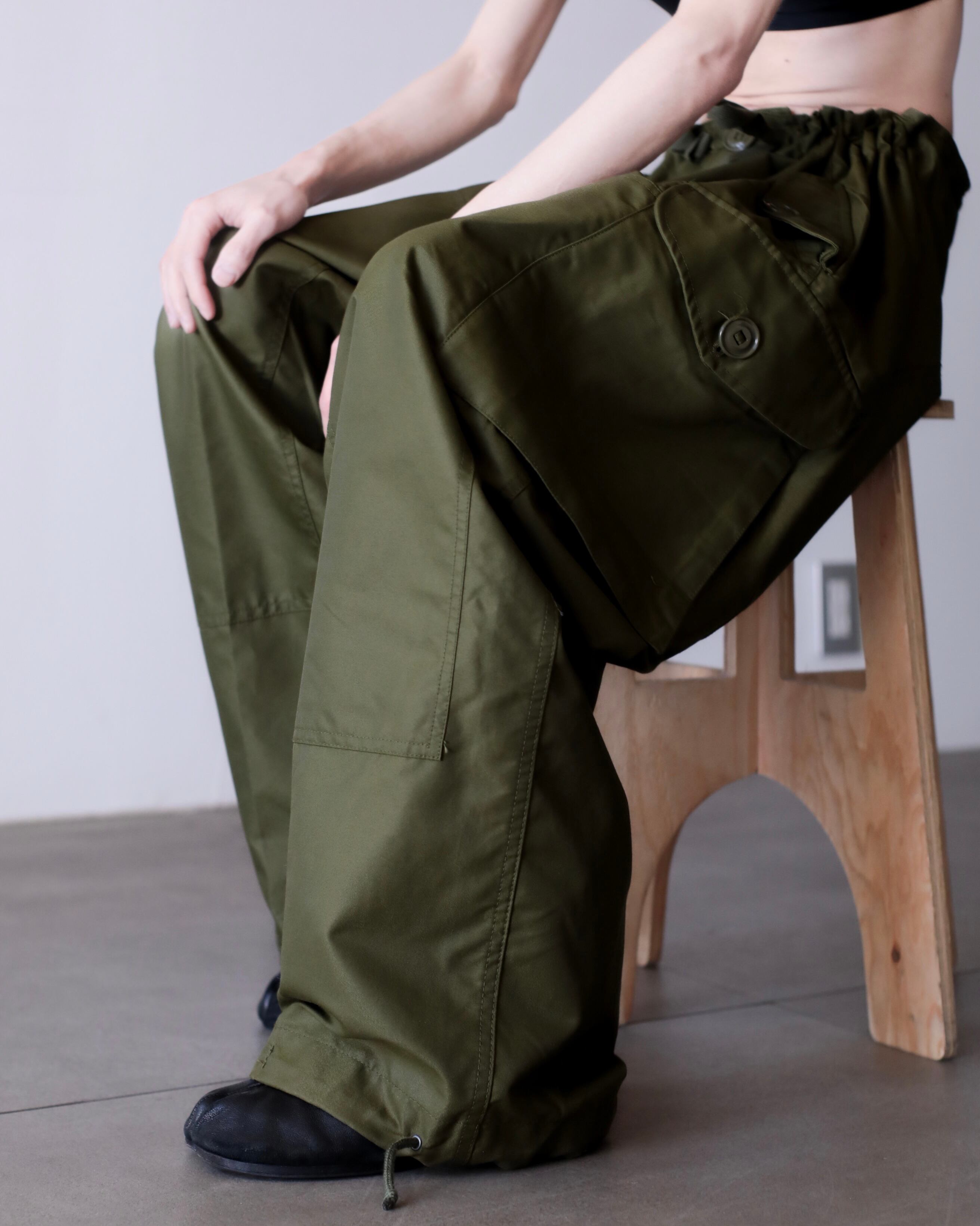deadstock Canadian Military volume wide straight over pants | PAY ID