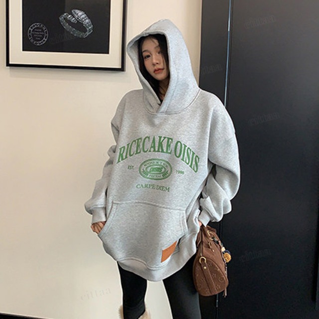 ★予約★D-834　2026新作♡RICECAKEフェイクレザーラベル付きカレッジロゴフーディー　グレー