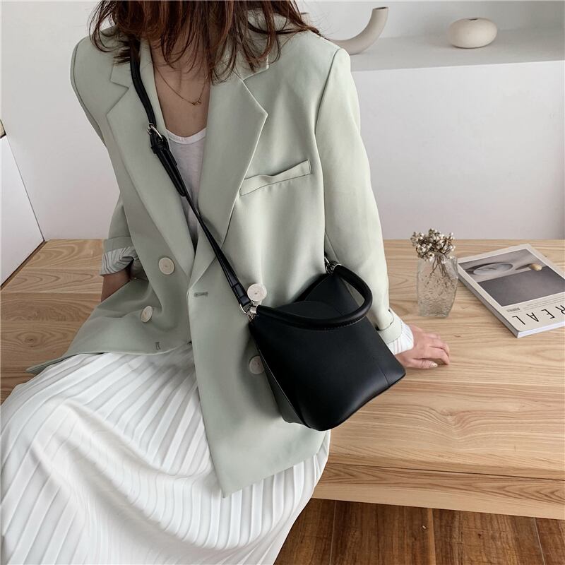 野生のファッションショルダーメッセンジャーワイルドエインバケットバッグのフレンチニッチバッグ女性2020新しいバージョン Tiancai_Wing_Bag8546265