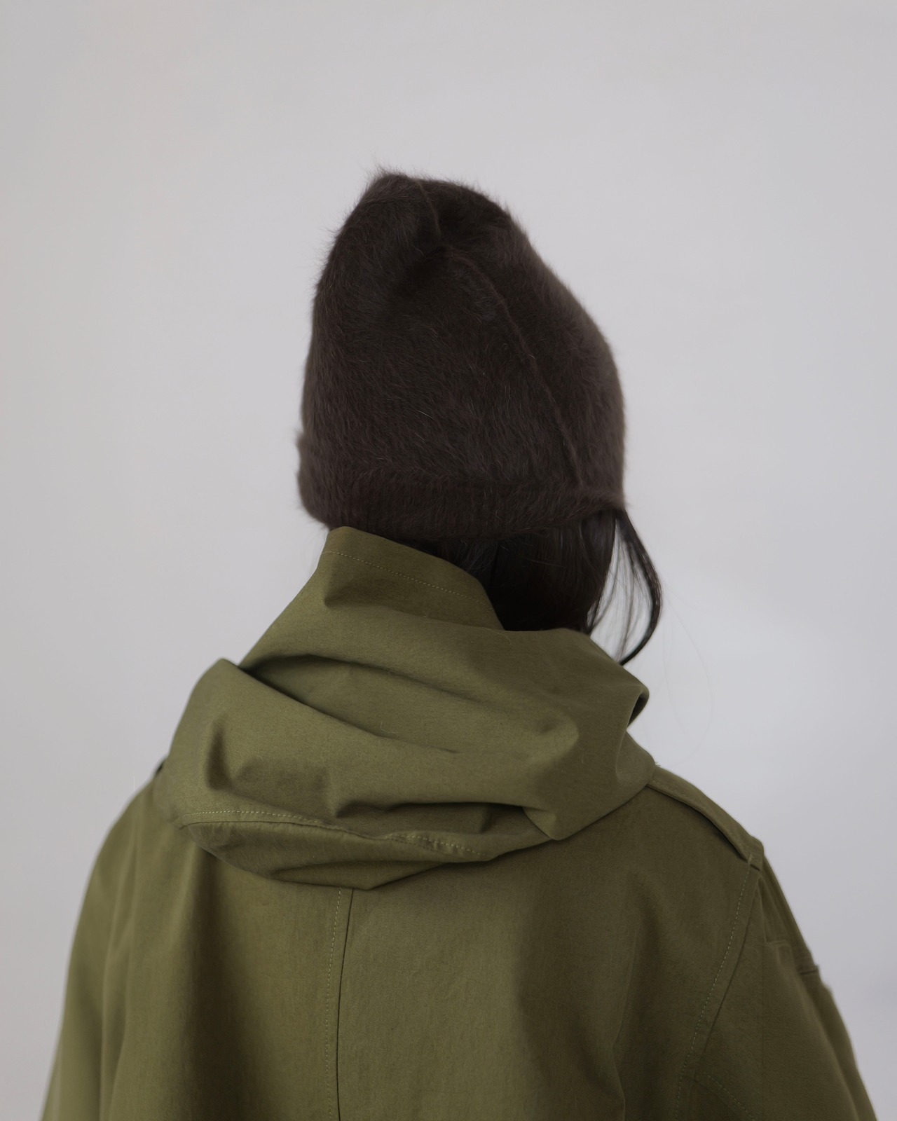 FOURAM - Fox Cashmere Knit Cap ：Brown｜固定ピンブローチ／起毛の陰影