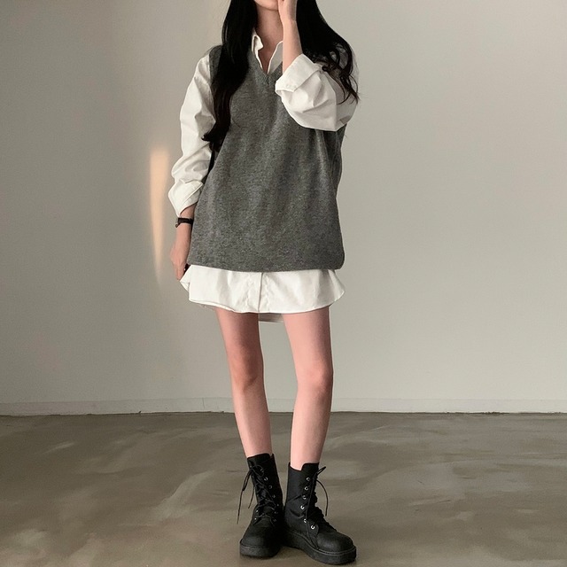 セットアップ トップス ベスト シャツ ワンピース ミニ丈 ショート丈 無地 長袖 ノースリーブ シンプル カジュアル 春 秋 ブラック グレー オフホワイト カーキ 大人可愛い おしゃれ 10代 20代