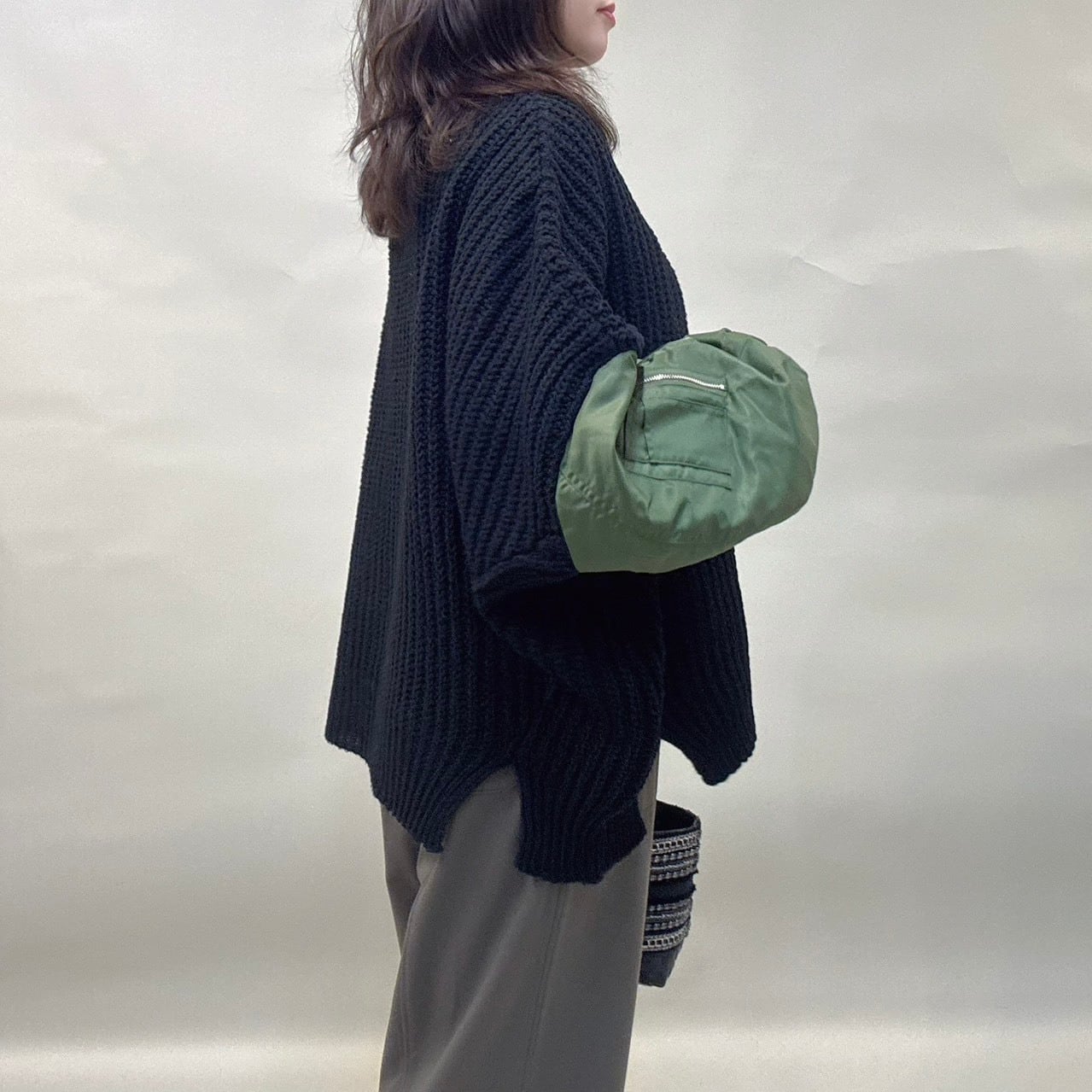 セブンデイズ　MA-1風ニットPO