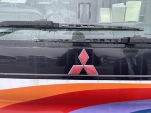 三菱エンブレム+車体番号プレート：熊本200か60号車（九州産交バス）