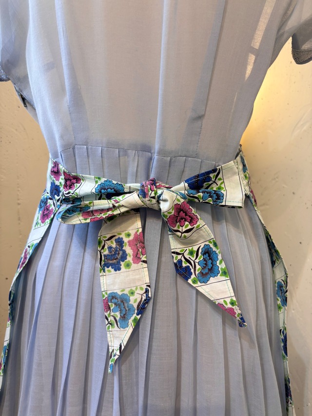 vintage blue×pink scalloped apron