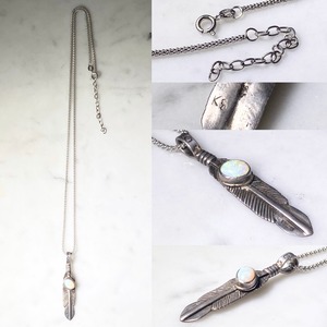 vintage silver feather pendant necklace set with Opal