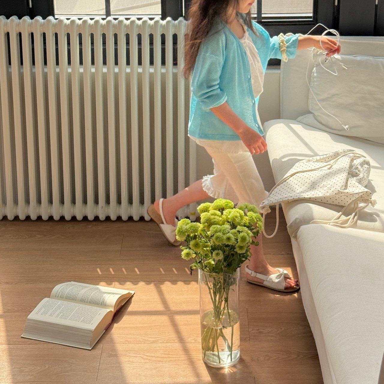 [ninibello] Shine Sleeveless Blouse / [니니벨로] 샤인나시블라우스