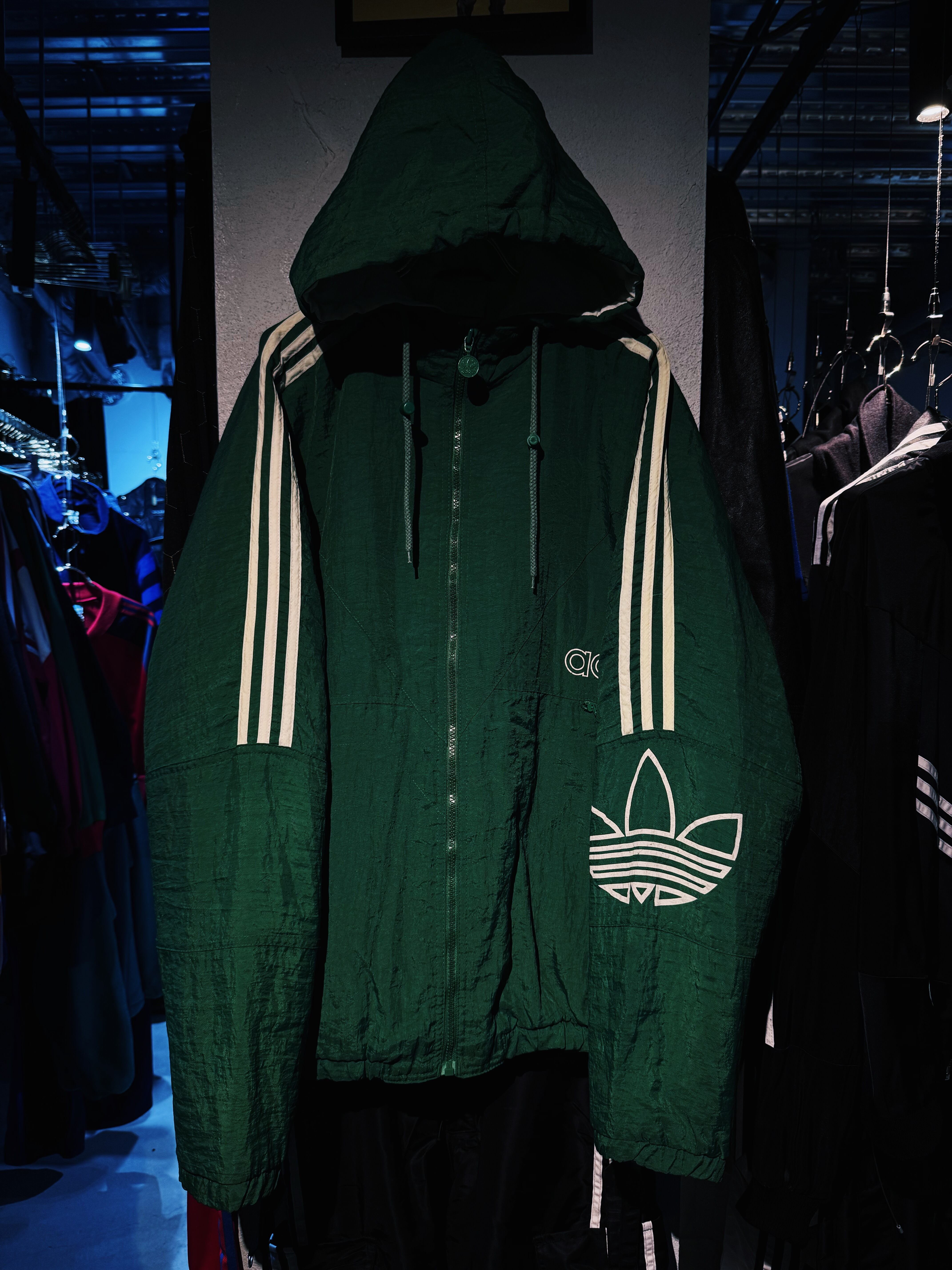 【D4C】 80's vintage "adidas" trefoil logo embroidery design three stripe foodie jacket