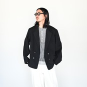 INTERIM (インテリム)一枚生地仕立てのダブルジャケットとカジュアルパンツでコーディネート3