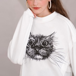 見つめる黒猫　いつだって見てるにゃんTシャツ　M23578