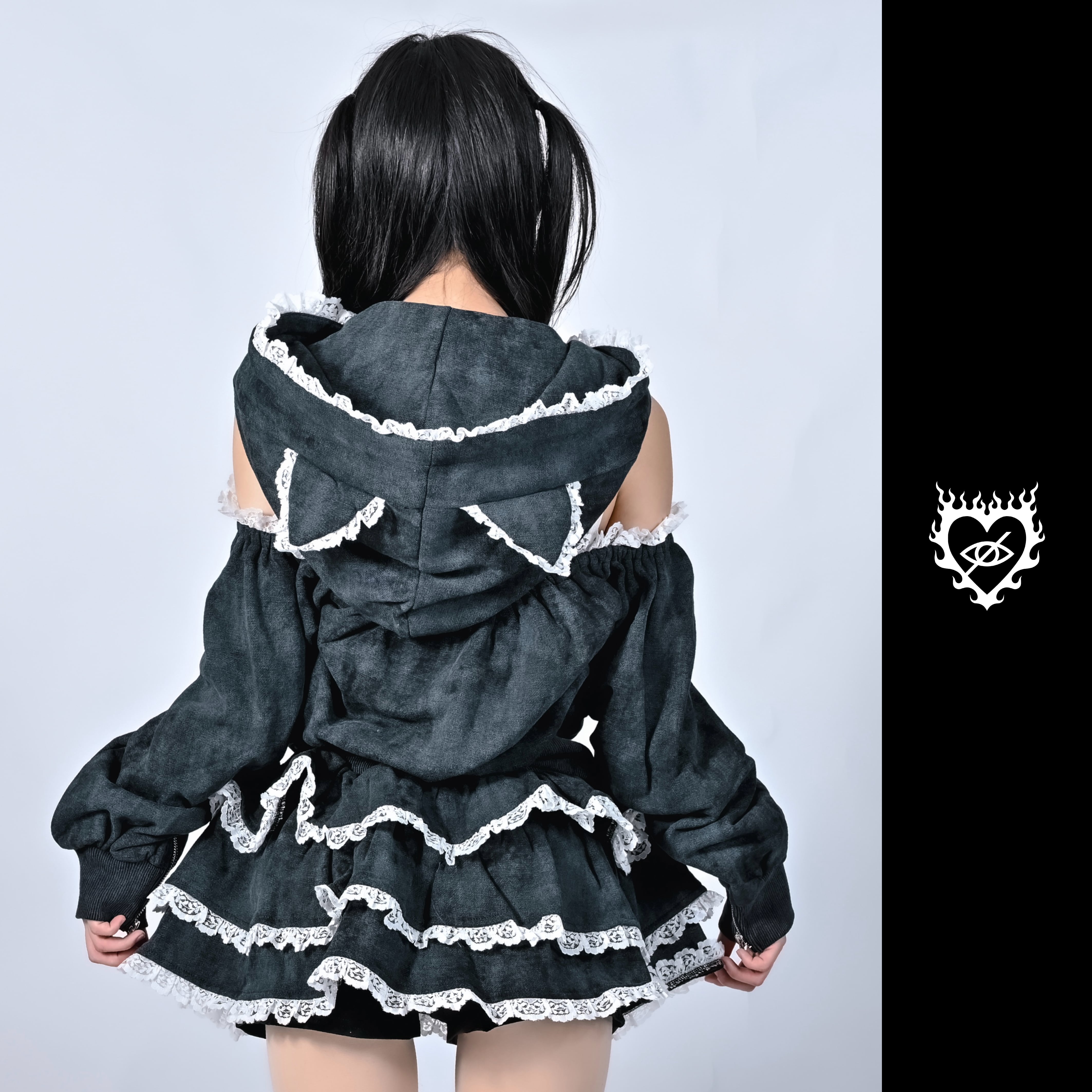Kry Clothing 猫耳フリルパーカー ブラック×ホワイト catty」 | KRY clothing