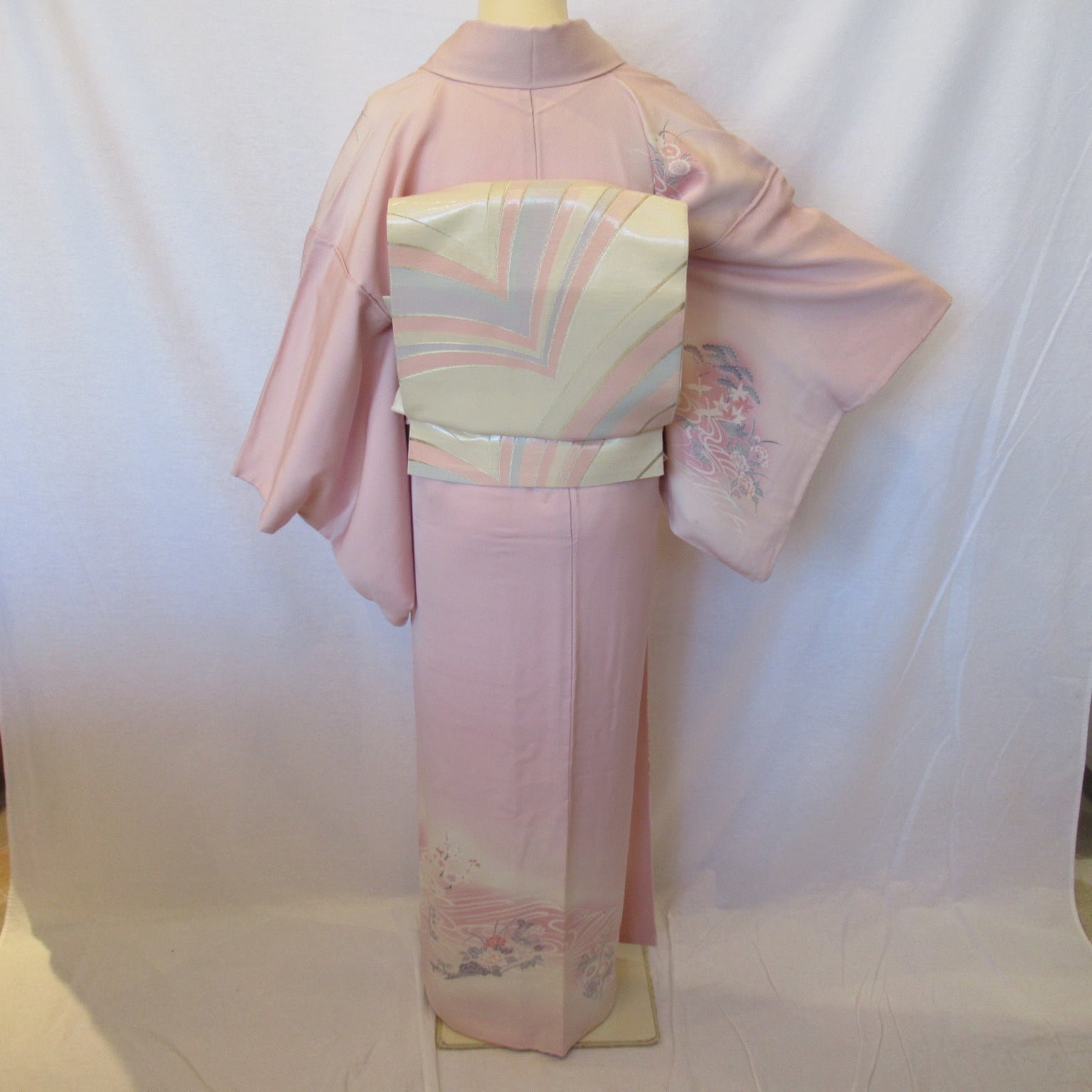 上品ピンク訪問着1341 | リサイクル着物ショップ La遇 Used Kimono