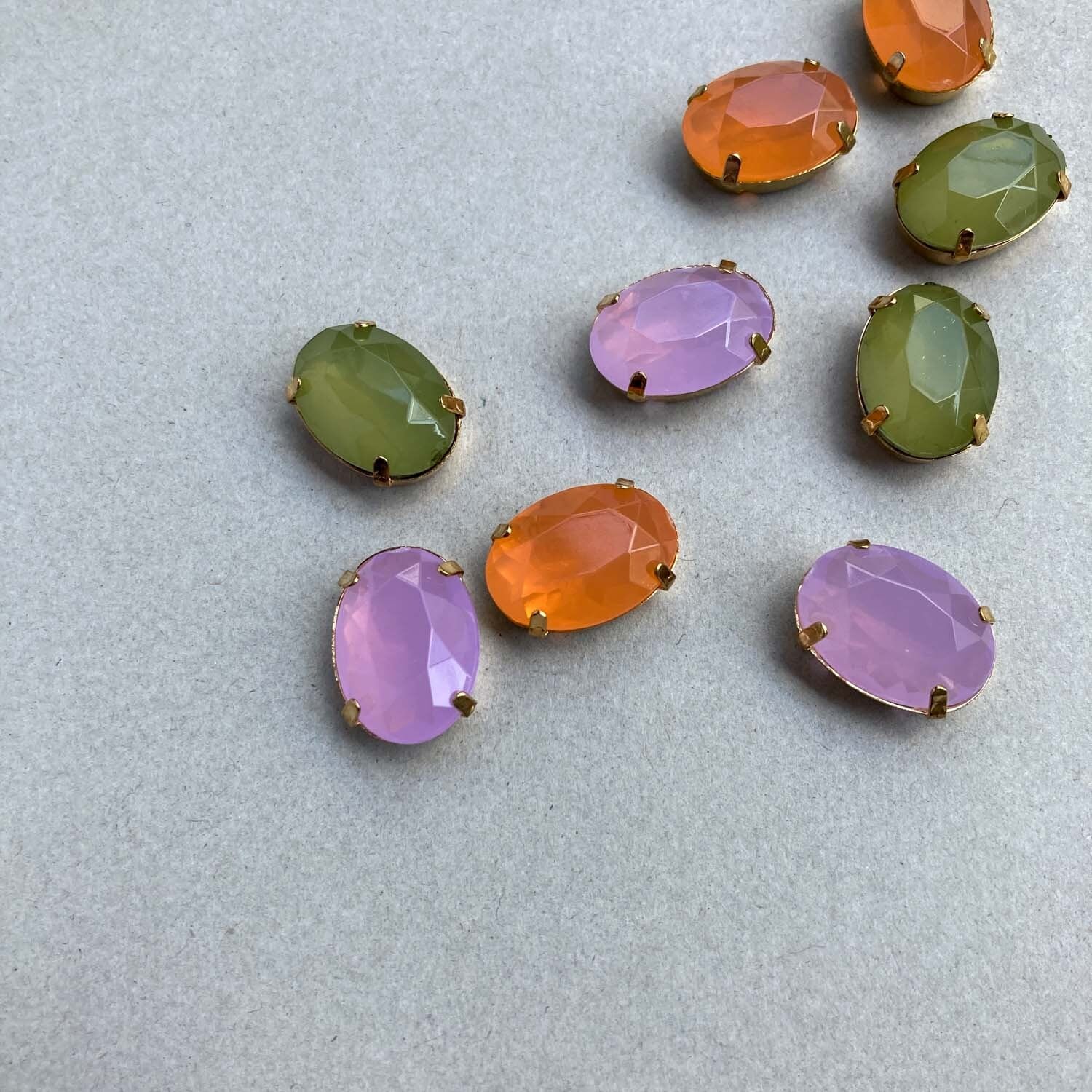 宝石風オーバルビジューカボション