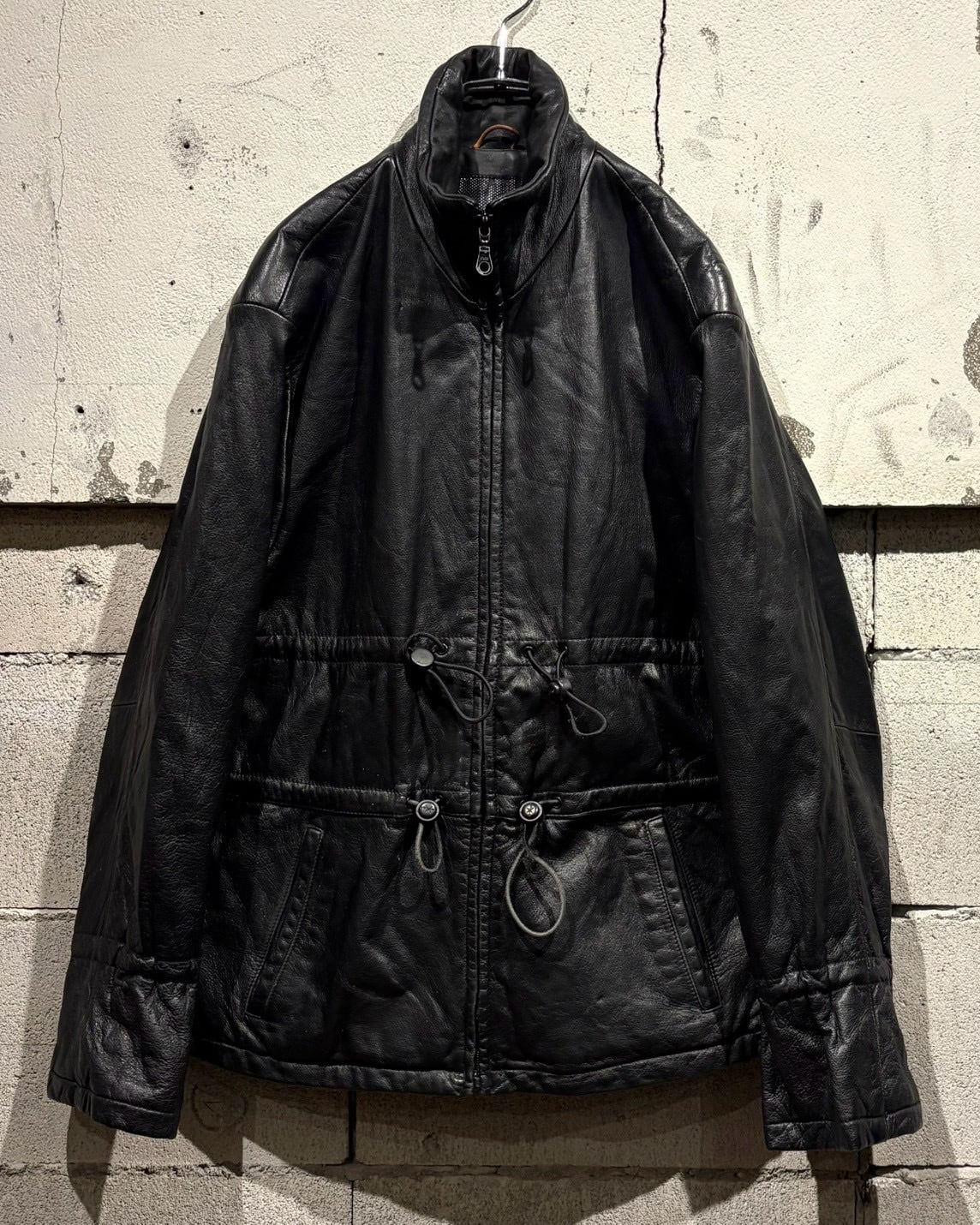 Caka otto】 “WILSONS” Draw Cord Gimmick Design Vintage High Neck