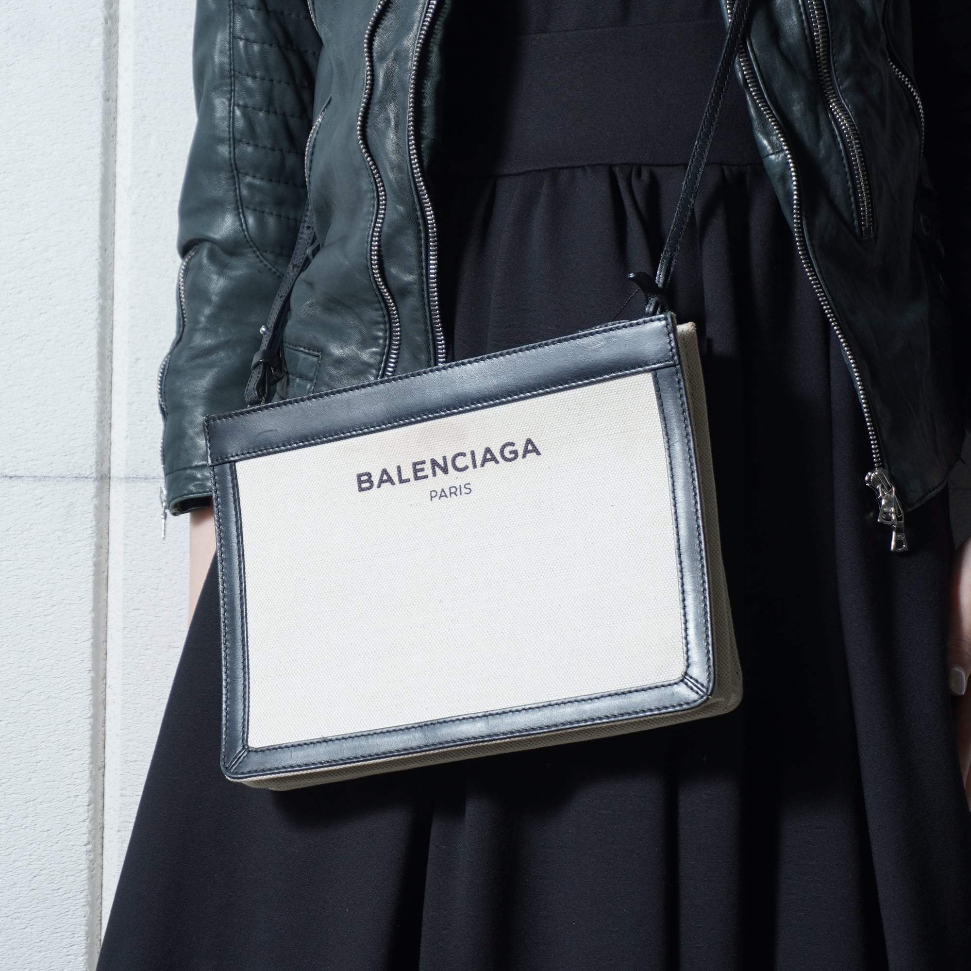 BALENCIAGA キャンバス ショルダーバッグ BALENCIAGA】バレンシアガ ロゴ入キャンバス・レザーショルダーバッグ