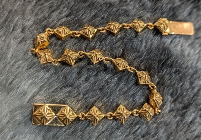 クロムハーツレザーブレスレットスター スタッズ クロムハーツ CHROME