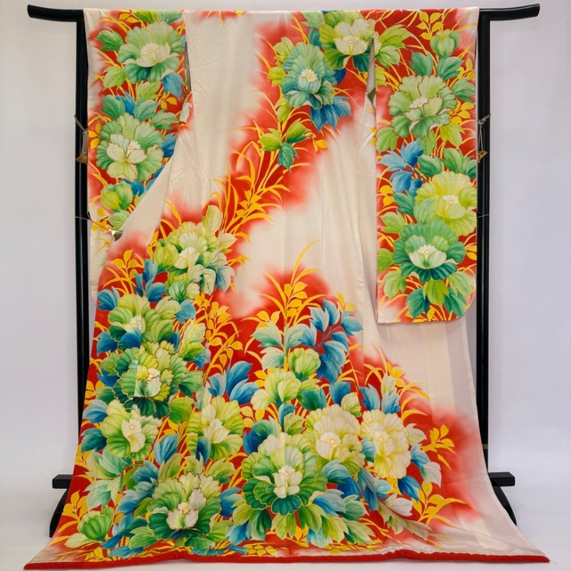 本振袖 引き振袖 白 正絹 花柄 古典 刺繍 結婚式 裄64.5cm 身丈187cm 花嫁衣装 Mサイズ 6283