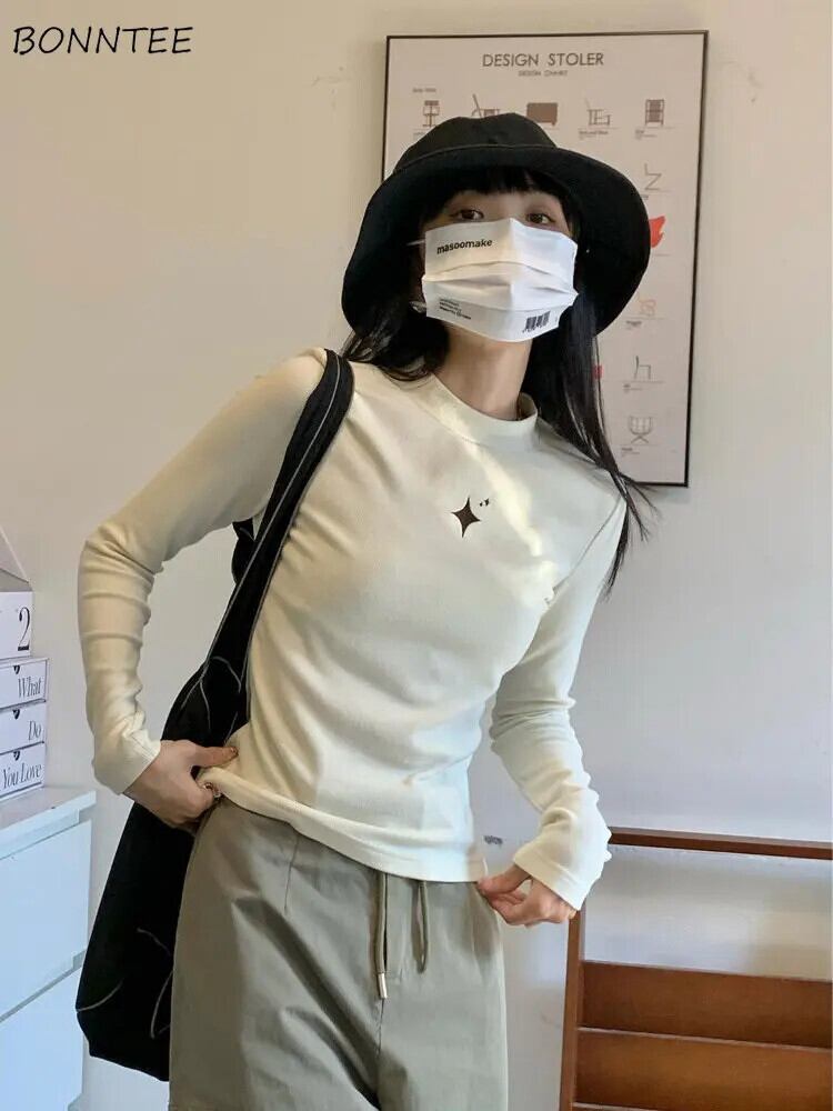 【新作】【送料無料】 長袖 Tシャツ女性刺繍エレガントなソフトレトロトップス Tシャツ英国スタイルオールマッチレジャートレンディ女子学生シック 0213722609377