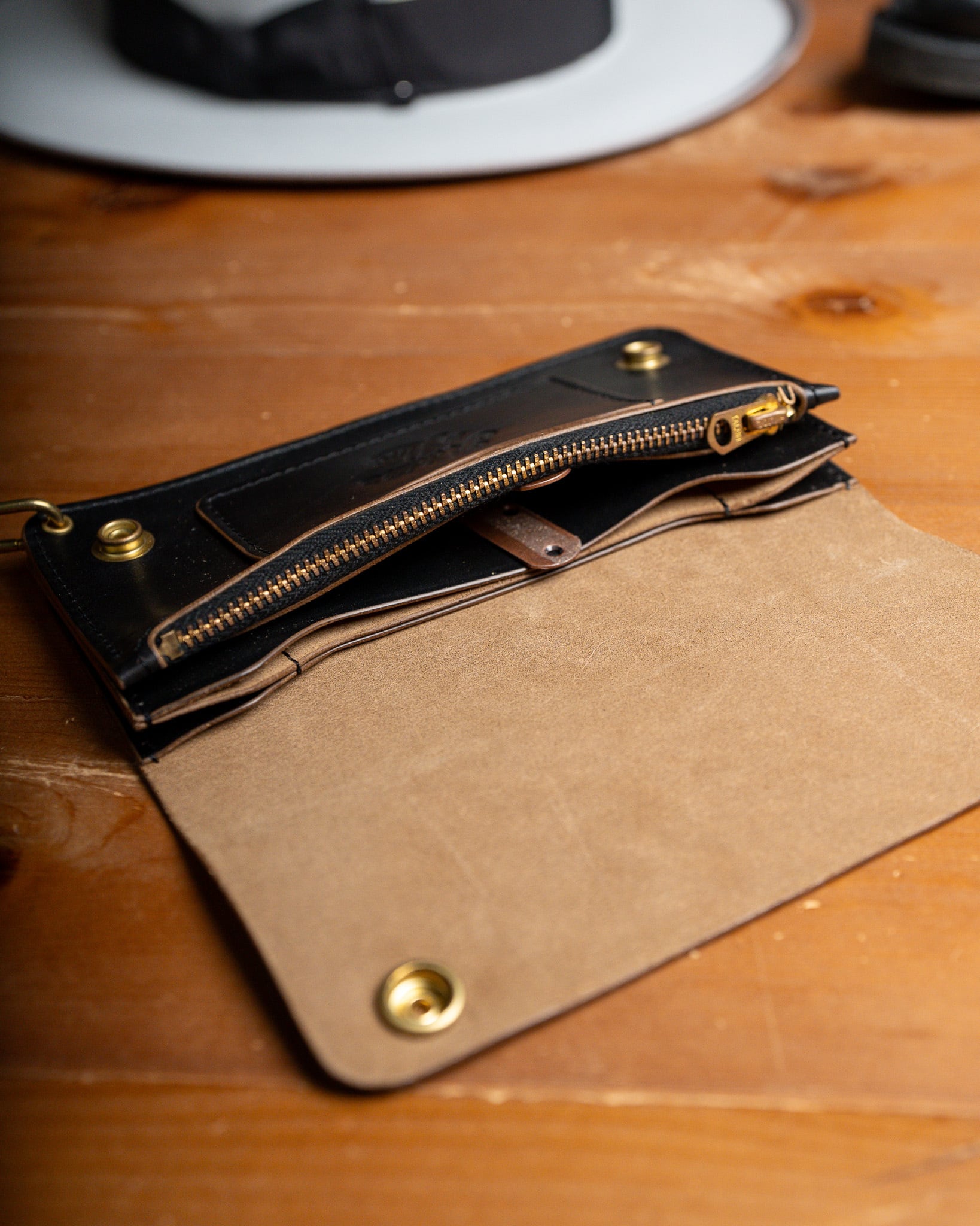 Additive and Line】Tracker Wallet TW-004 Maryam Horse Butt 3層