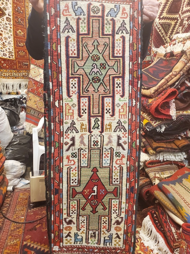 絨毯クエスト50【No.59】Varni ※現在、こちらの商品はイランに置いてあります。ご希望の方は先ずは在庫のご確認をお願いします。