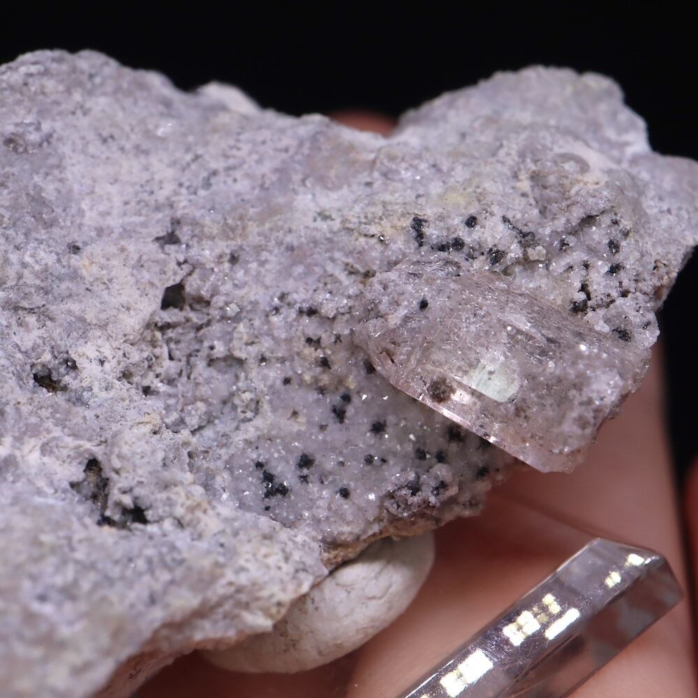 自主採掘！トパーズ 母岩付き 28,4g 原石 標本 TZ248 鉱物　パワーストーン　天然石 | 鉱物 天然石 American Minerals  + Gemmy You powered by BASE