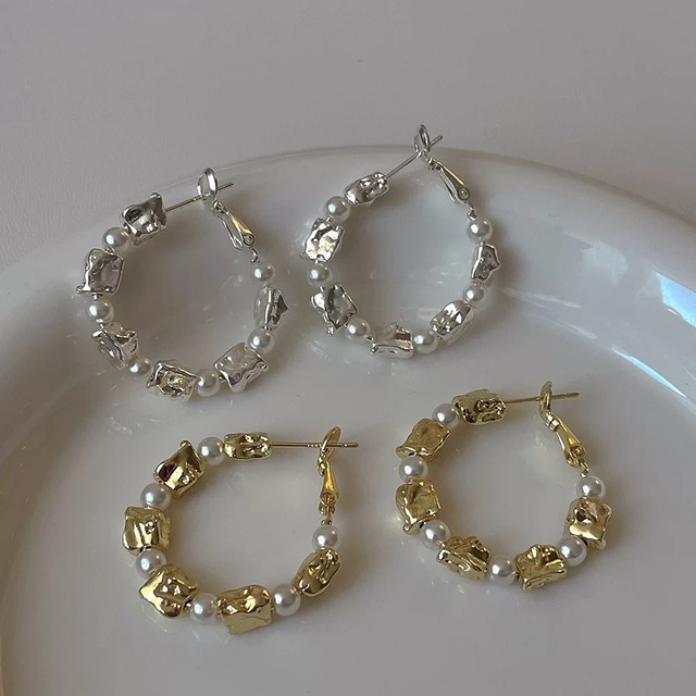 mix pearl pierce/ミックスパールフープピアス　バレエコア　大人かわいい　韓国アクセ　シンプルピアス　y2kアクセサリー　秋冬ピアス　おしゃれ　LL24112601