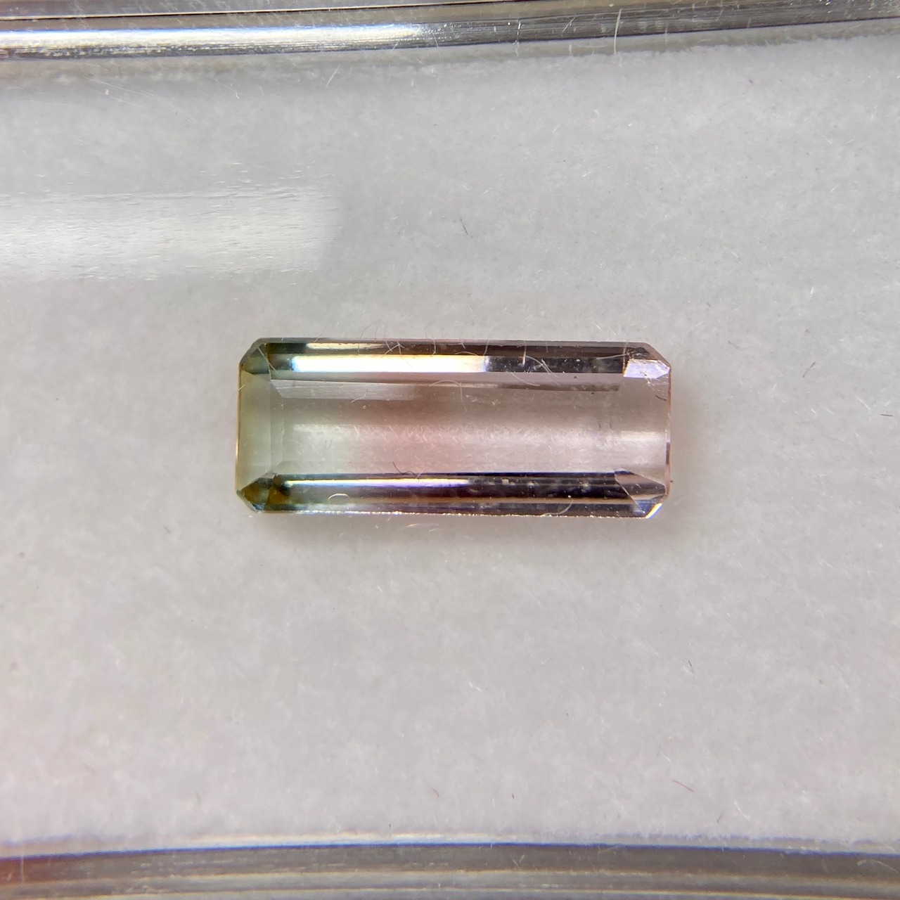 淡いカラー　バイカラートルマリン No.3　約1.30ct