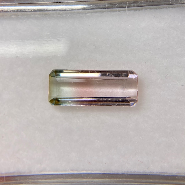 淡いカラー　バイカラートルマリン No.3　約1.30ct