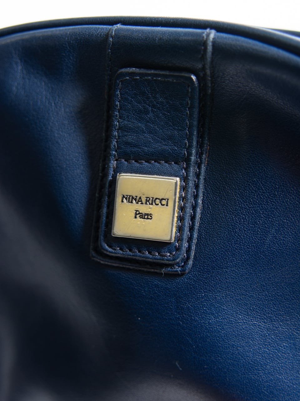 【NINA RICCI PARIS】Made in Italy leather crossbody bag（ニナリッチ イタリア製 クロスボディバッグ ショルダー）12c