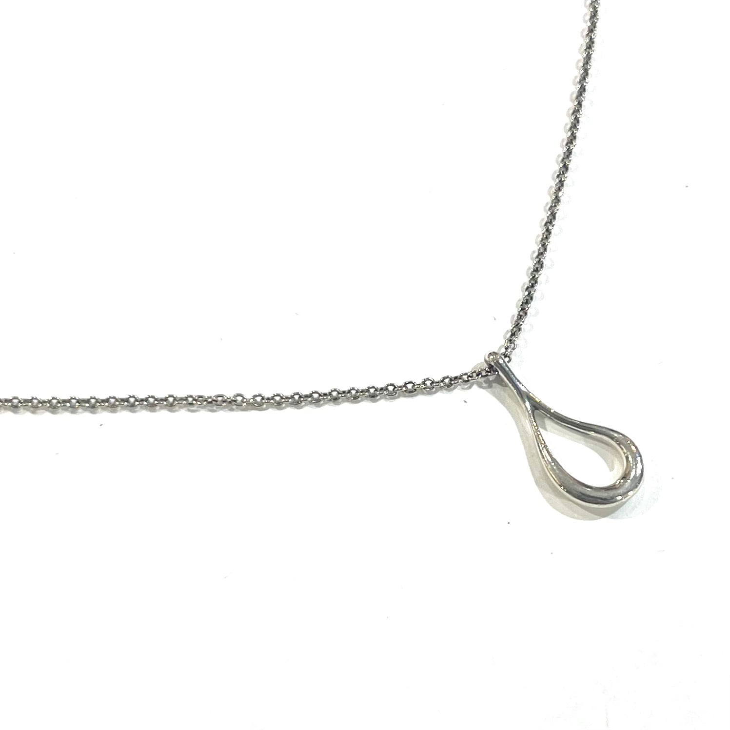 限定価格【TIFFANY&CO.】美しい曲線美、余白。オープンティアドロップ