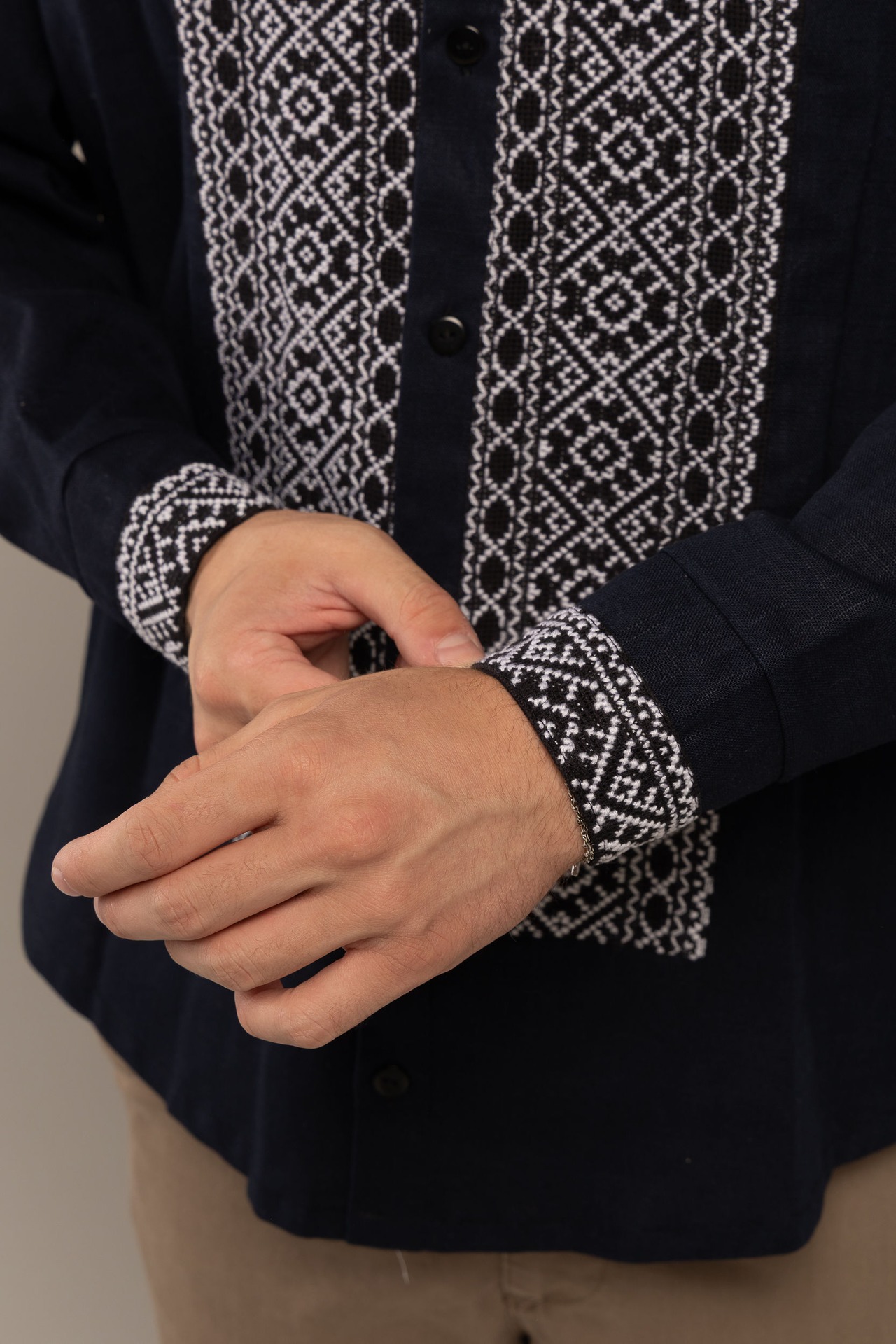 ウクライナ刺繍ヴィシヴァンカ　手刺繍　XLサイズ　メンズ - 3