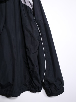 "Colombia" monotone coloring mountain parka