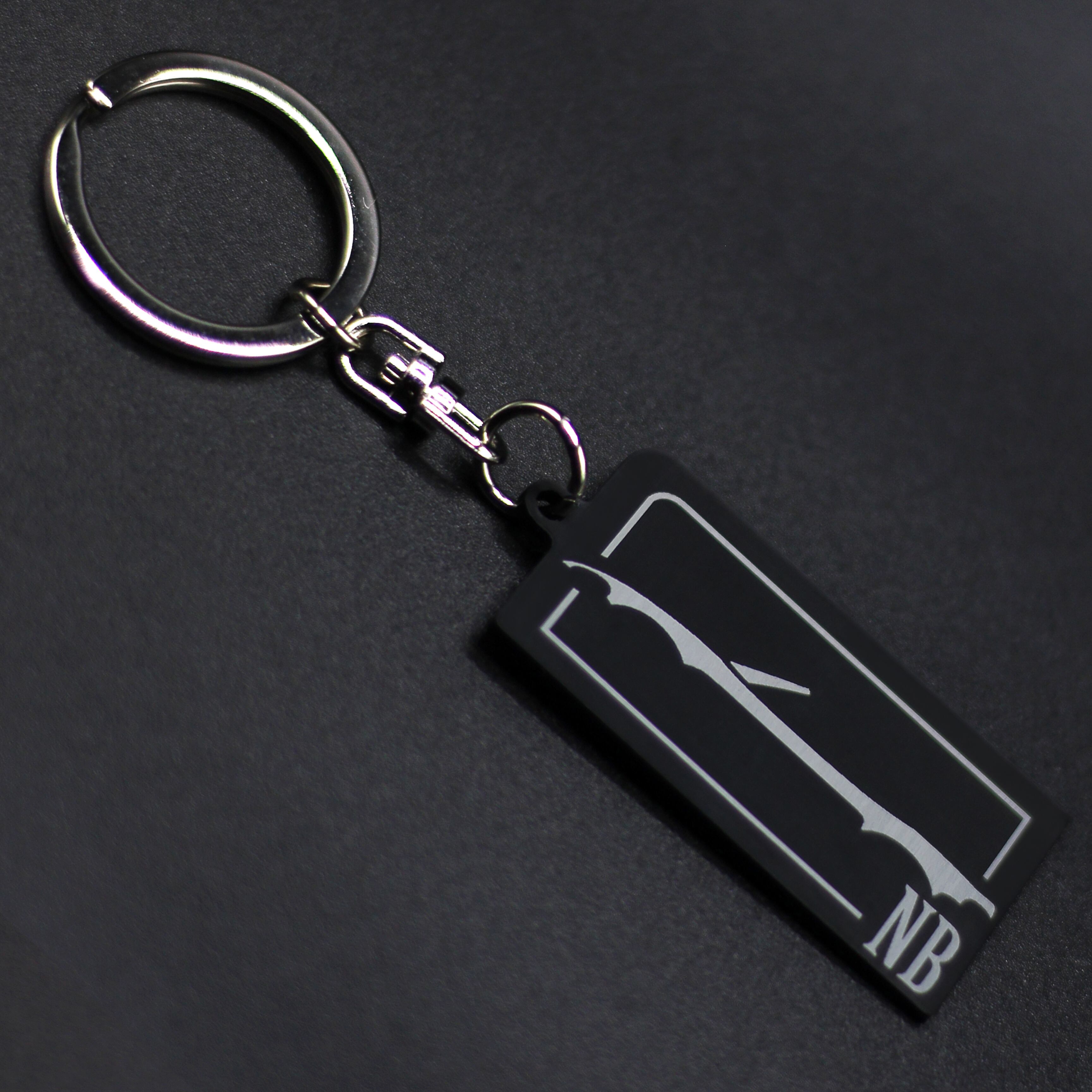 ヘアライン調キーホルダー タイプ:NBサイドシルエット