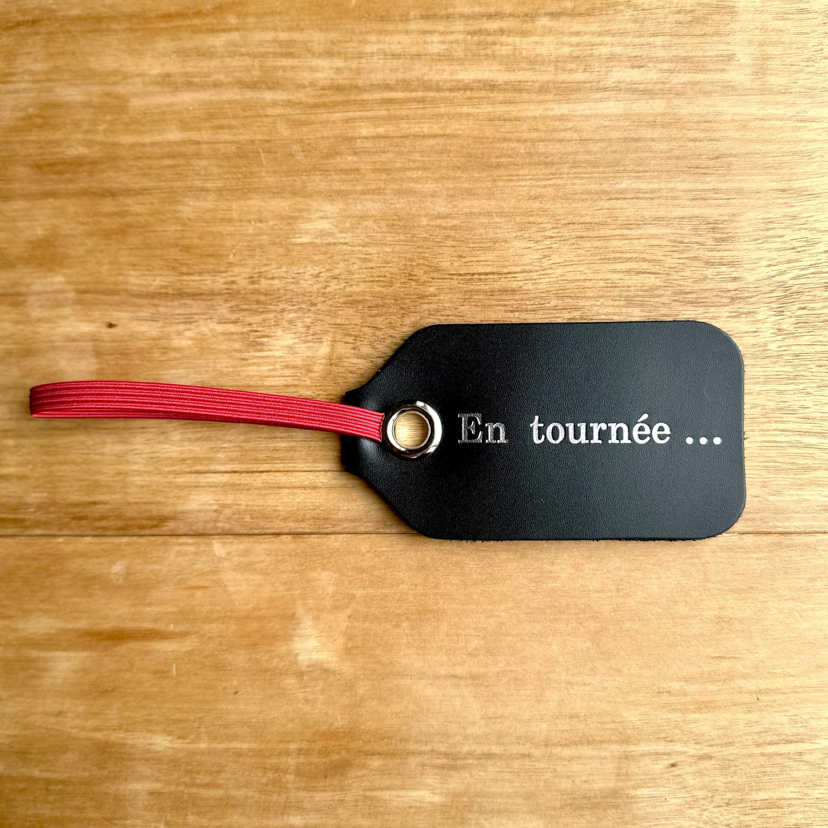 真夜中の自販機 - COMÉDIE FRANÇAISE:黒革のバゲージタグ