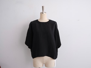 pelleq “black pullover  “
